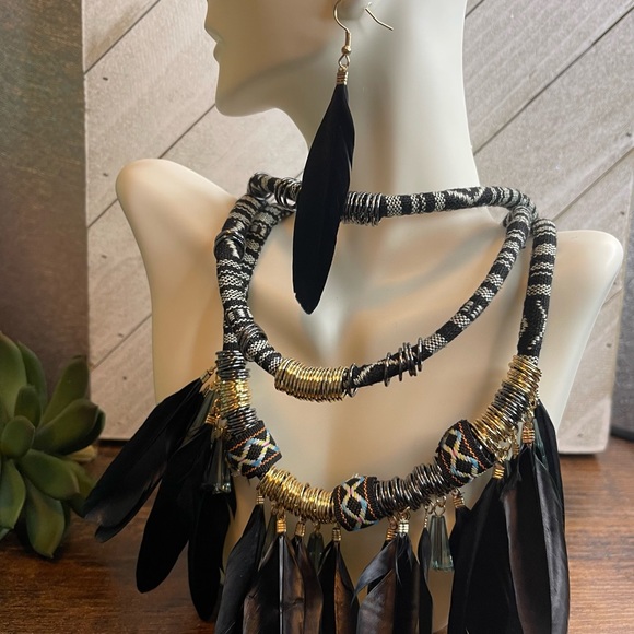 Tribal 3 layer Feather Necklace and Earrings - Picture 2 of 4